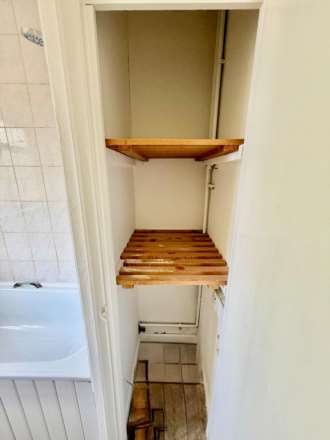 Westcott Crescent, London, Image 8