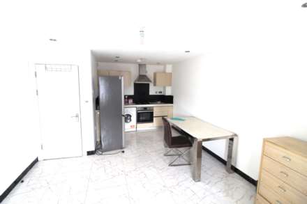 Osterley Park Road, Southall, Image 2