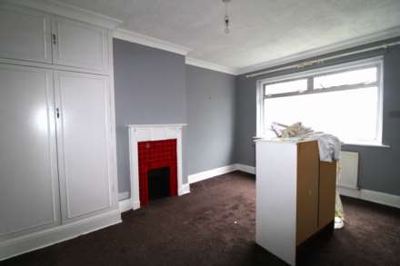 Spring Grove Crescent, Hounslow, Image 10