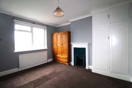 Spring Grove Crescent, Hounslow, Image 11