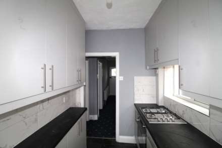 Spring Grove Crescent, Hounslow, Image 2