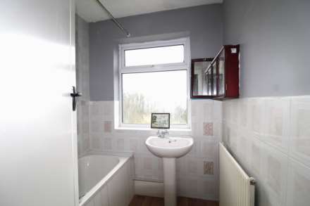 Spring Grove Crescent, Hounslow, Image 7