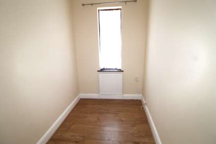 North Road, Southall, Image 3