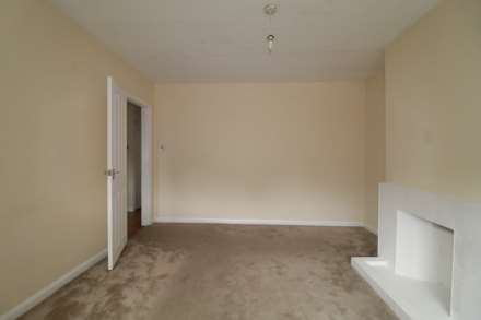 Fulham Close, Uxbridge, Image 9