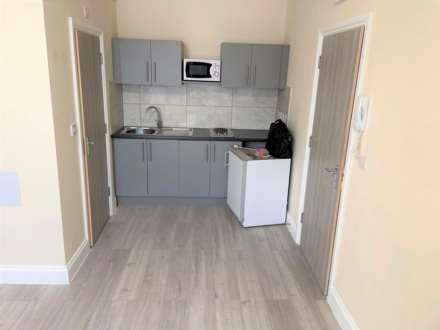 Lady Margaret Road, Southall, Image 2