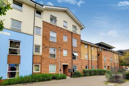 2 Bedroom Flat, Admiralty Close, West Drayton