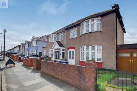 3 Bedroom Semi-Detached, Scotts Road, Southall