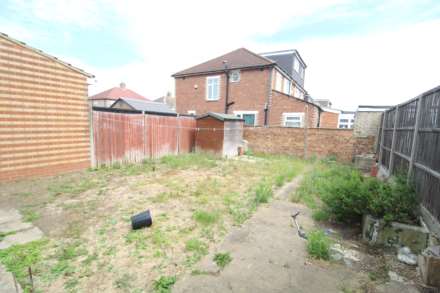 Shakespeare Avenue, Hayes, Image 4
