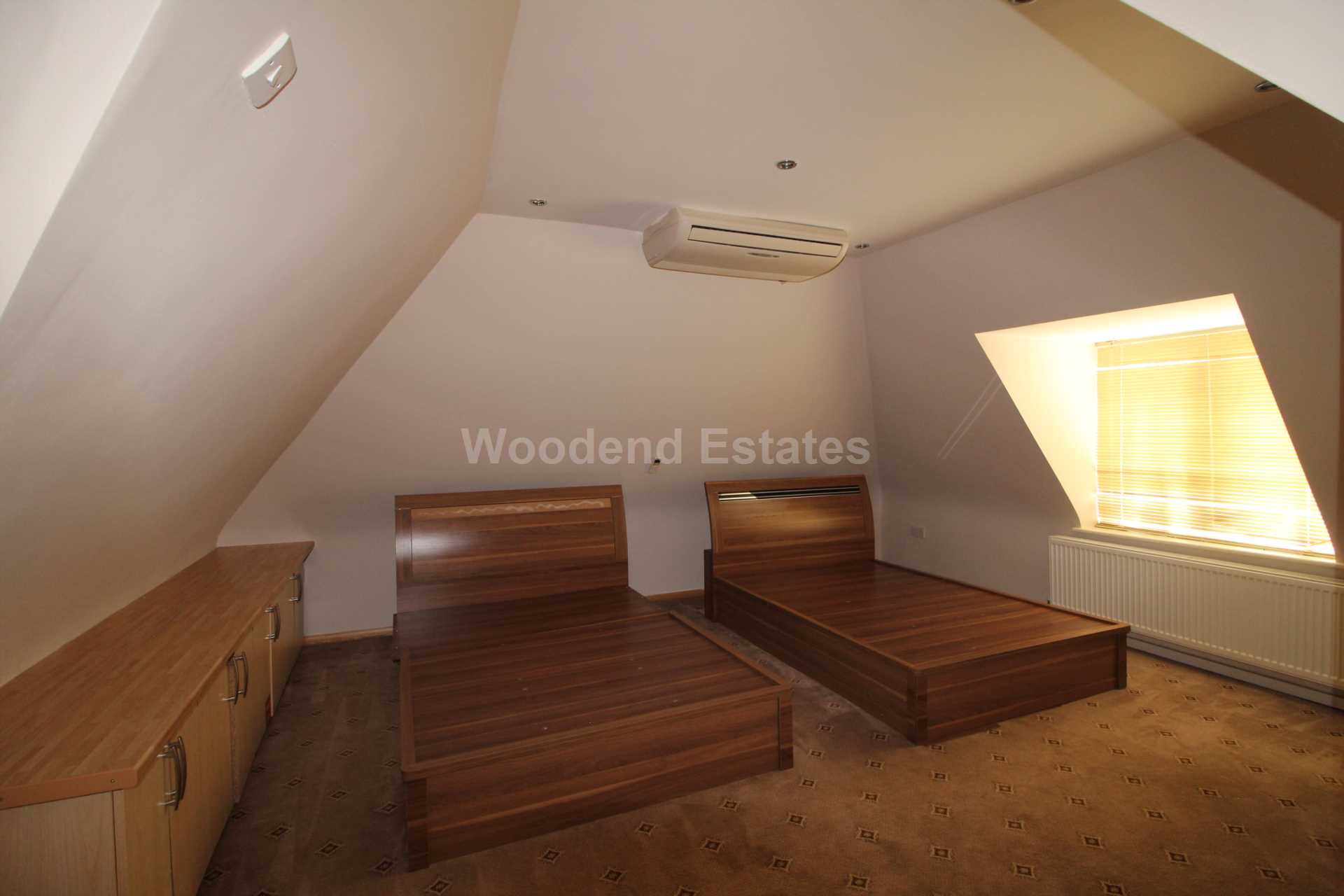 Long Lane, Uxbridge, Image 18