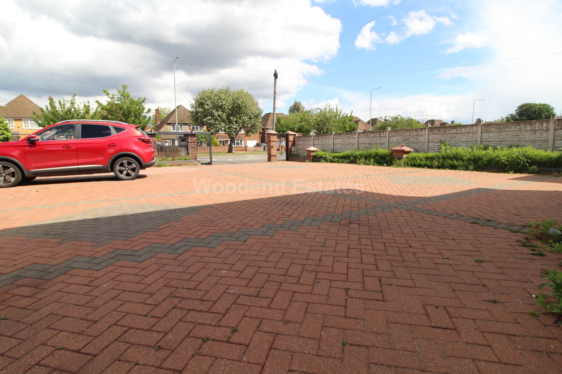 Long Lane, Uxbridge, Image 21