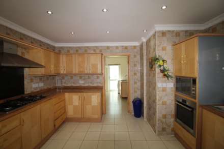 Long Lane, Uxbridge, Image 12