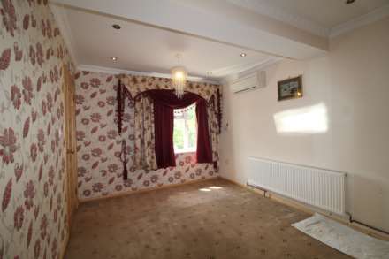 Long Lane, Uxbridge, Image 14