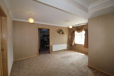 Long Lane, Uxbridge, Image 15