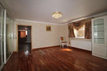 Long Lane, Uxbridge, Image 5