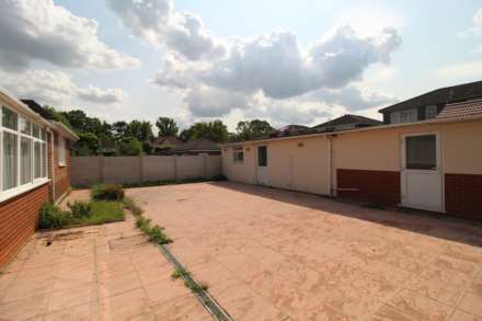 Long Lane, Uxbridge, Image 9