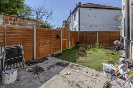 The Crescent Harlington, Hayes, Image 11