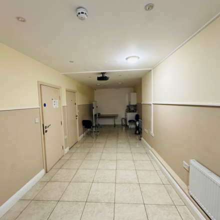 Greenford Ave, Hanwell, Image 4