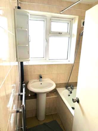 Havelock Court, Guru Nanak Road, Southall, Image 7