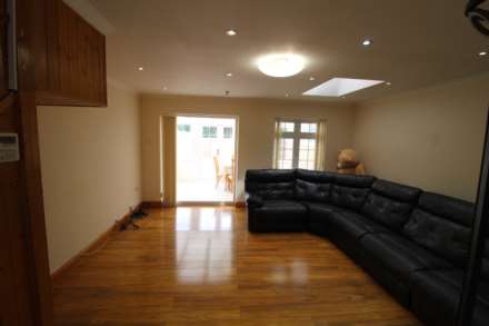Kingsway, Hayes, Image 3