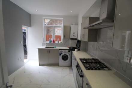 Uxbridge Road, Hayes, Image 3
