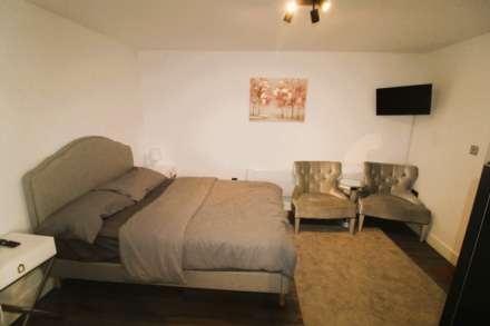 Lady Margaret Road, Southall, Image 3