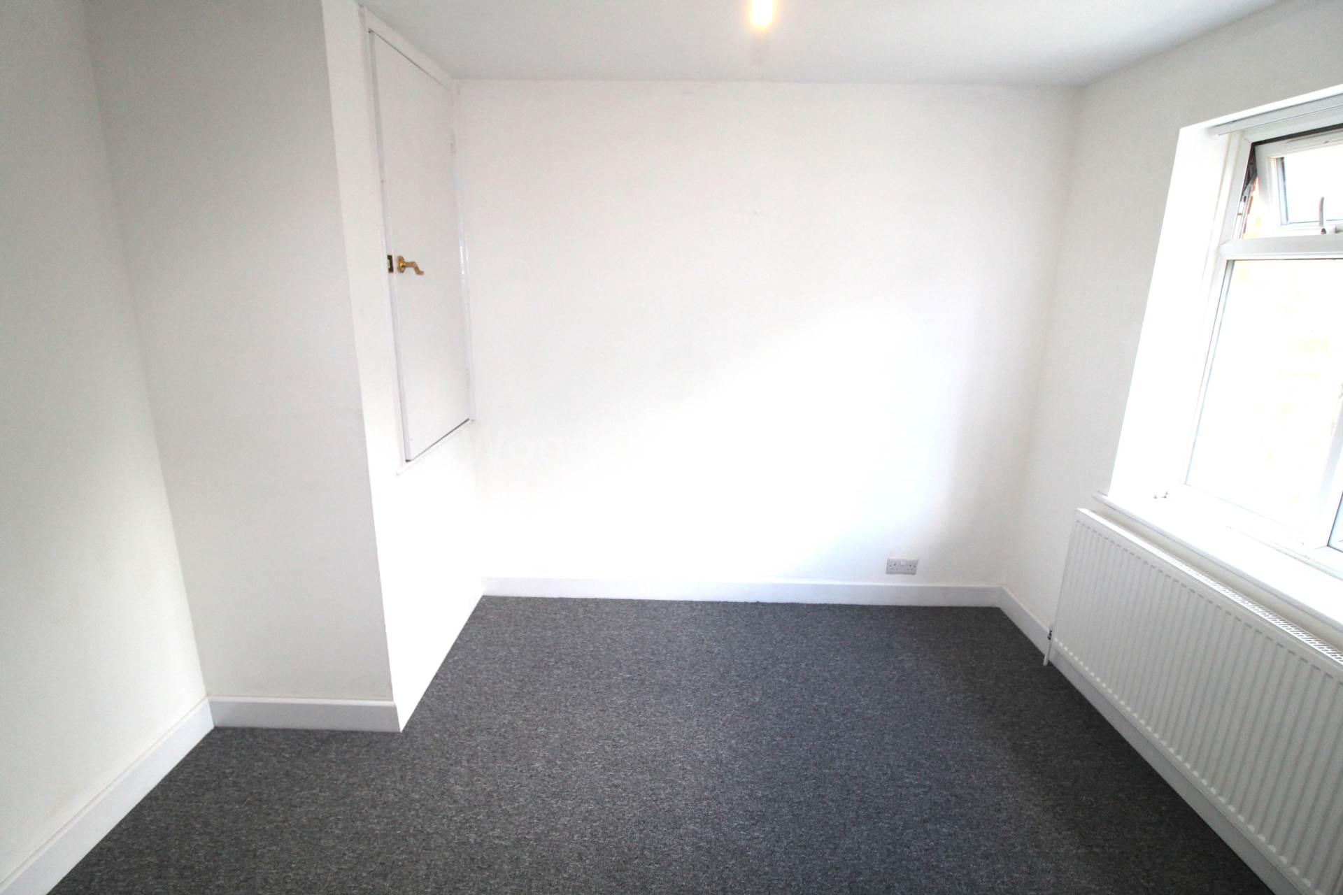 Sharpness Close, Hayes, Image 5