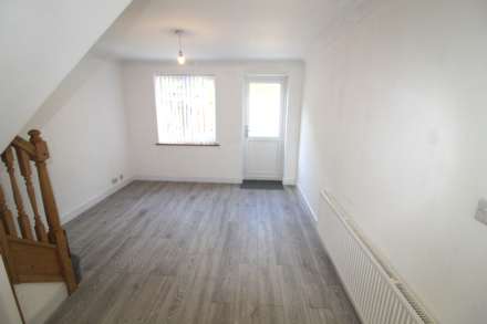 Sharpness Close, Hayes, Image 3
