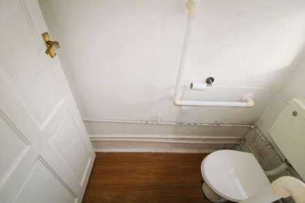 Almond Avenue, West Drayton, Image 10