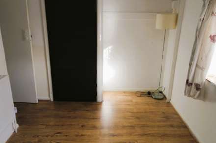 Almond Avenue, West Drayton, Image 6