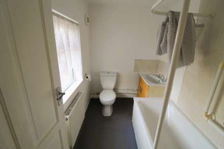 Almond Avenue, West Drayton, Image 7