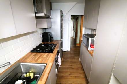 Oldfield Lane South, Greenford, Image 4