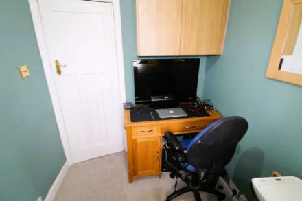 Oldfield Lane South, Greenford, Image 7
