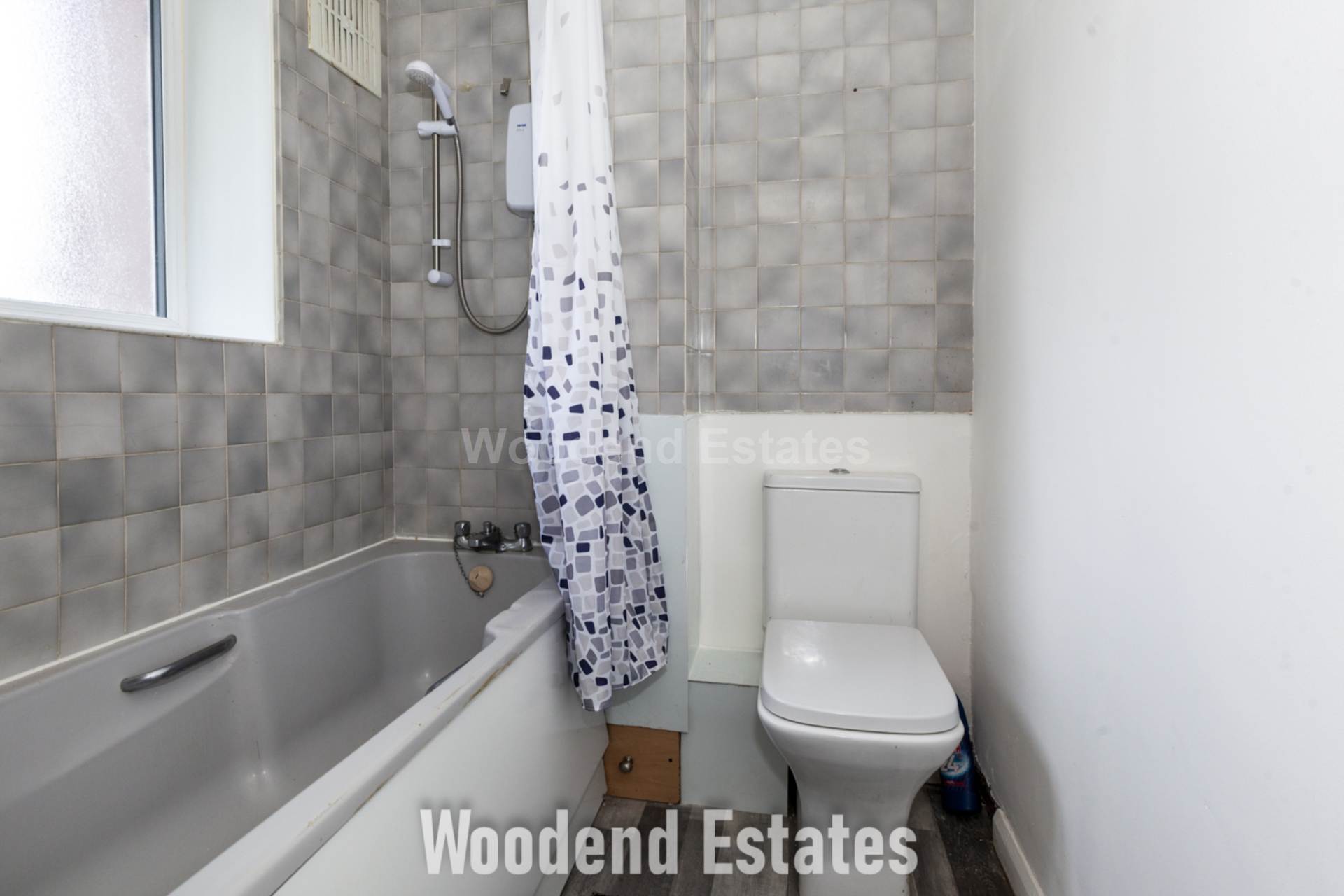 Brendon Close, Harlington, Image 12