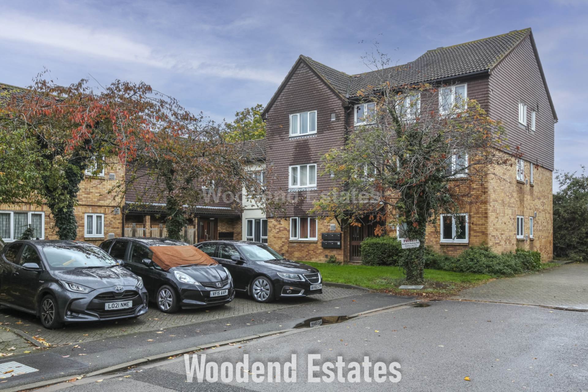 Brendon Close, Harlington, Image 15