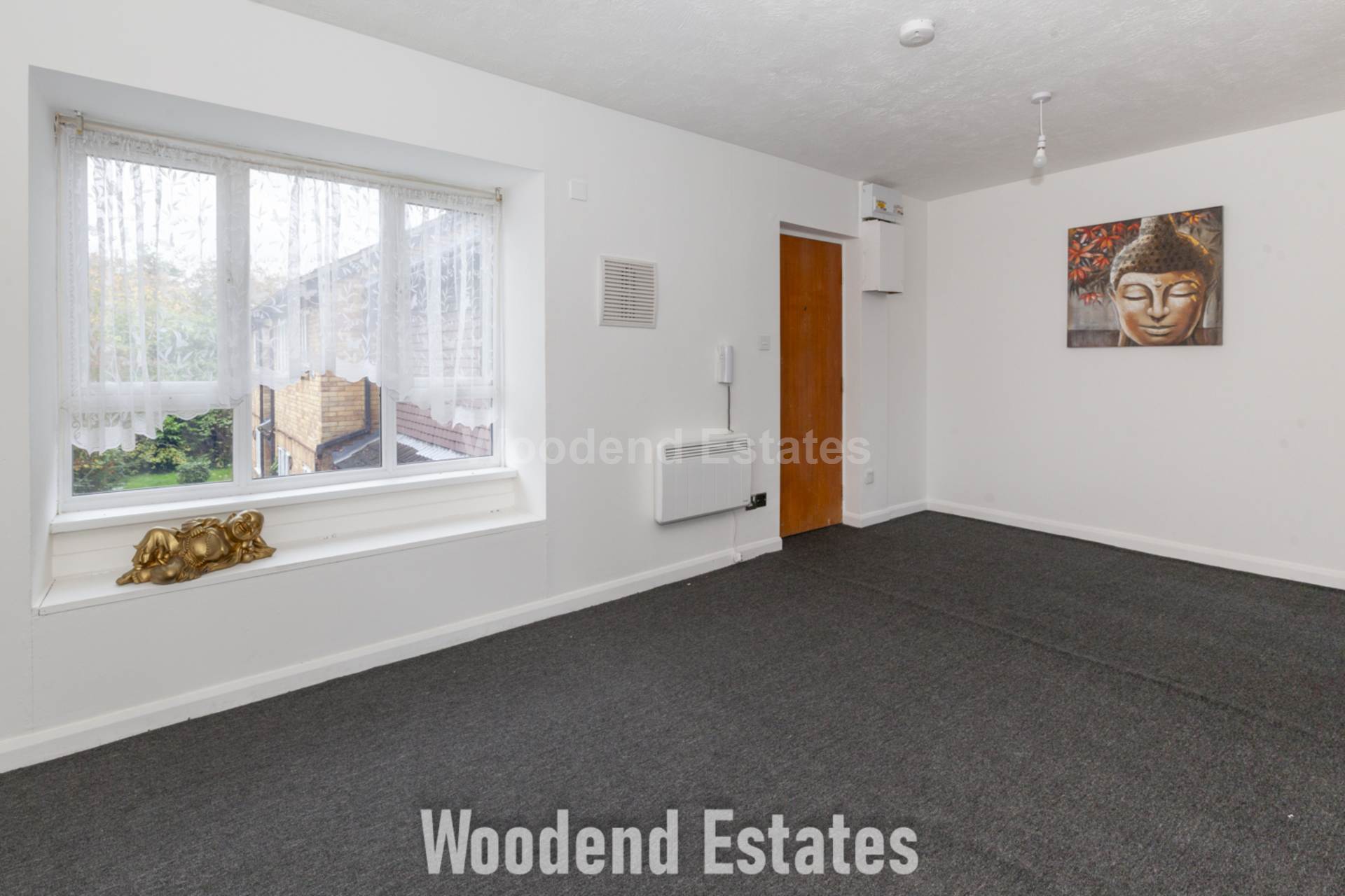 Brendon Close, Harlington, Image 6