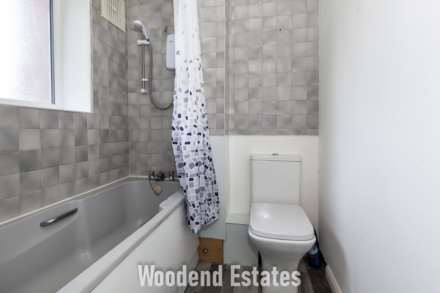 Brendon Close, Harlington, Image 12