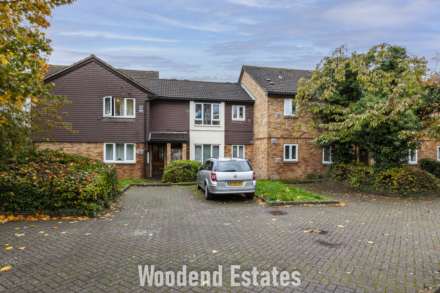 Brendon Close, Harlington, Image 2