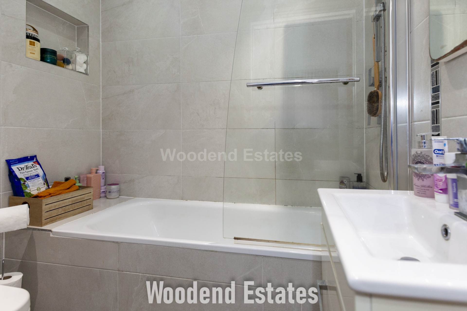 Gunnersbury Lane, London, Image 11