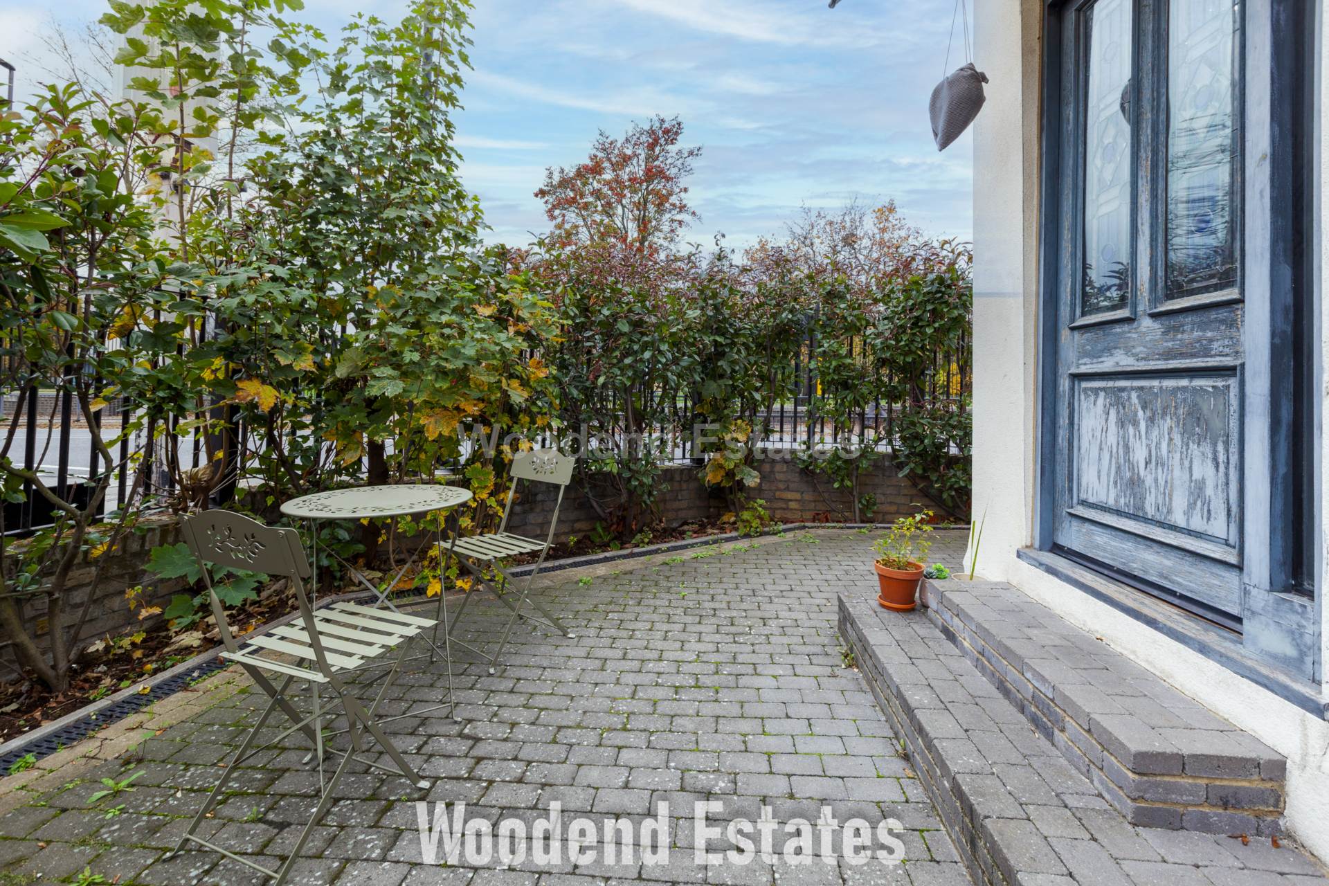 Gunnersbury Lane, London, Image 17