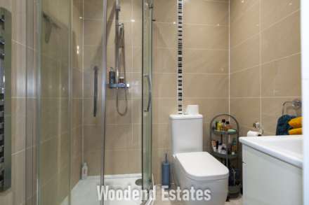 Gunnersbury Lane, London, Image 12