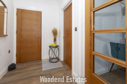 Gunnersbury Lane, London, Image 15