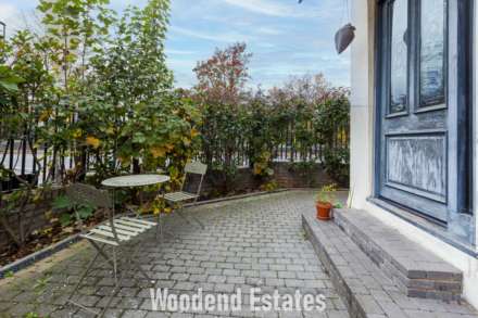 Gunnersbury Lane, London, Image 17