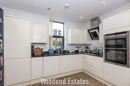 Gunnersbury Lane, London, Image 4