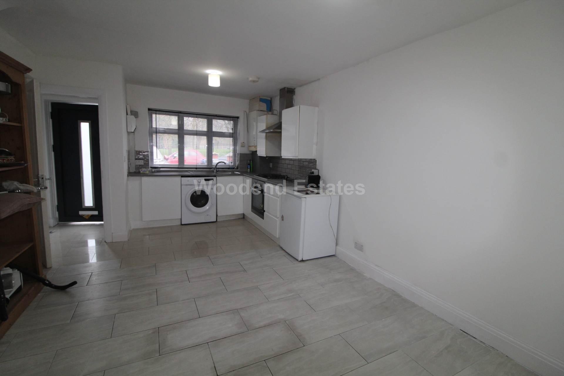 Green Drive, Southall, Image 4