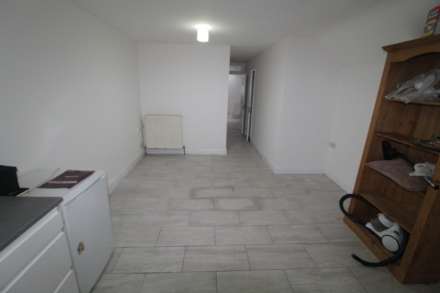 Green Drive, Southall, Image 3