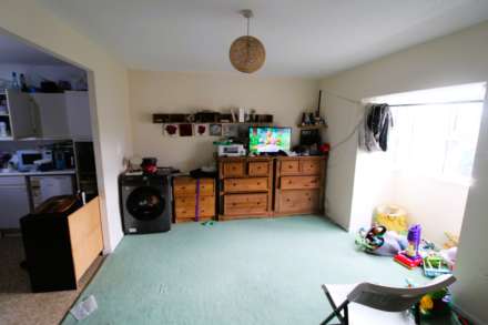 Clarkes Drive, Uxbridge, Image 1