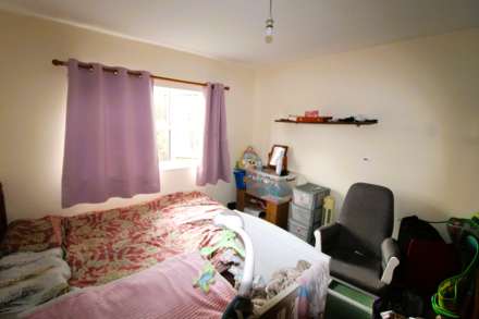 Clarkes Drive, Uxbridge, Image 4