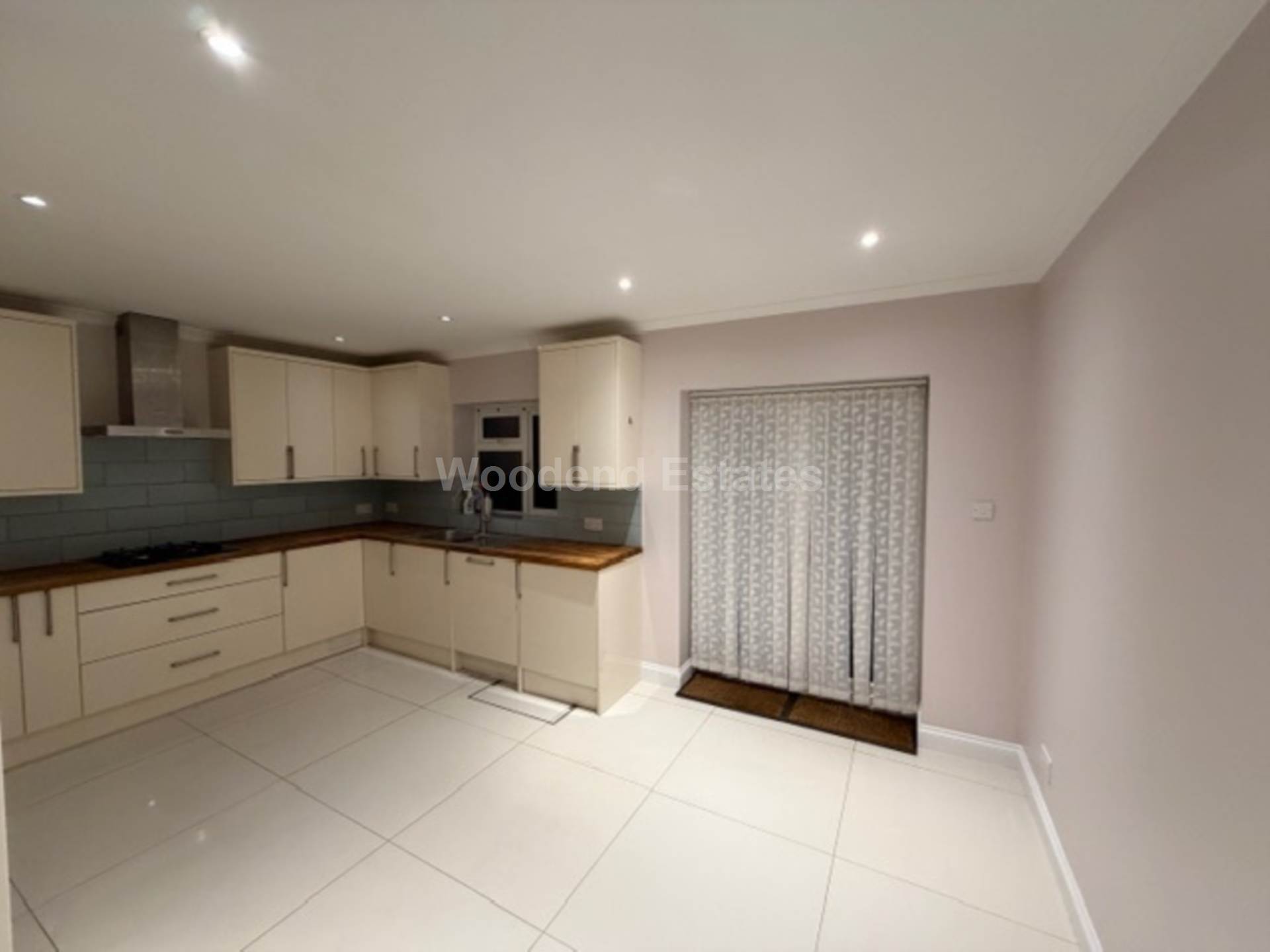 Almons Way, Slough, Image 3