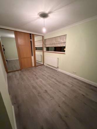 Almons Way, Slough, Image 11