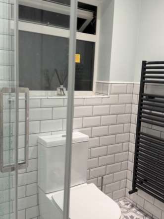 Almons Way, Slough, Image 7